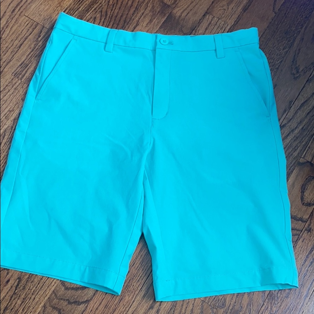 NWOT Vineyard Vines Performance Shorts Size 18